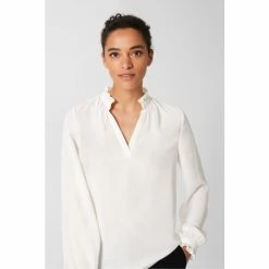 Hobbs Cream Beki Blouse -Hobbs Sales unnamed file 1216
