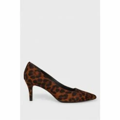 Hobbs Brown Amy Courts